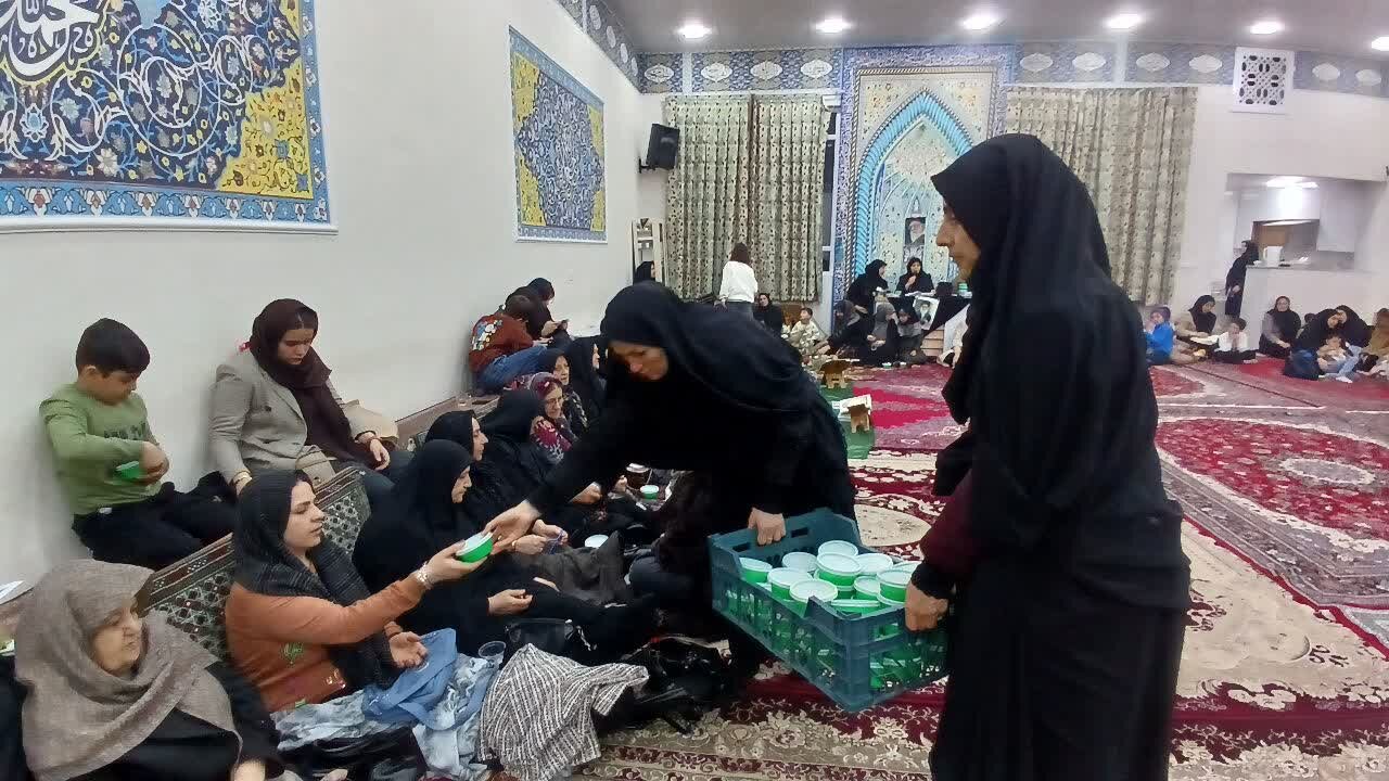 طلاب خواهر چایپاره؛ همگام با مردم پشتیبان رزمندگان در جنگ رمضان هستند+ عکس