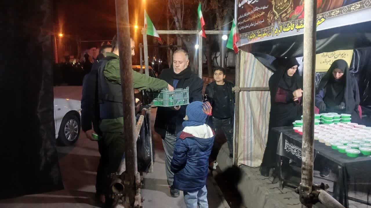 طلاب خواهر چایپاره؛ همگام با مردم پشتیبان رزمندگان در جنگ رمضان هستند+ عکس