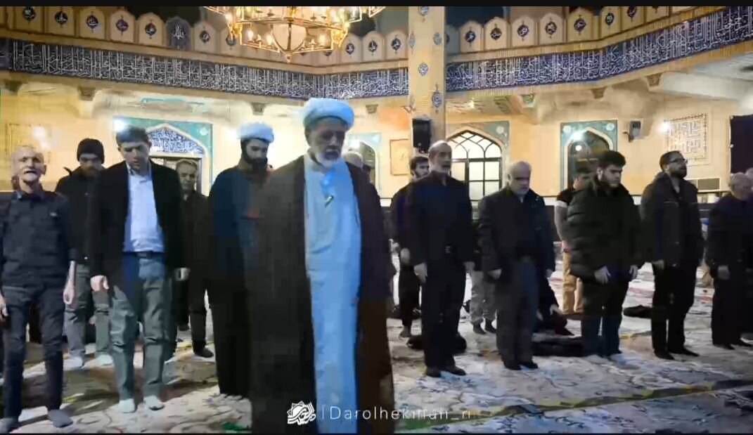 فیلم |  برگزاری اجتماع مردمی مساجد محله مرزداران با محوریت مدرسه علمیه دارالحکمه تهران