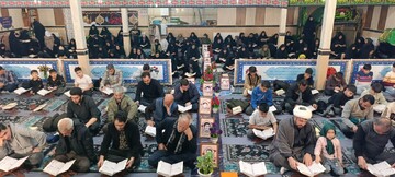 تصاویر/ مراسم جزء خوانی قرآن کریم در تکاب