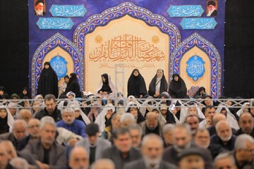 تصاویر/ آخرین نماز جمعه سال ۱۴۰۴ در ساوجبلاغ