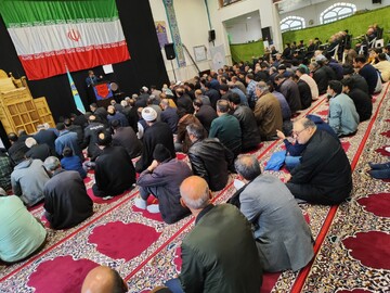 تصاویر/آخرین نماز عبادی سیاسی جمعه سال ۱۴۰۴ قمصر