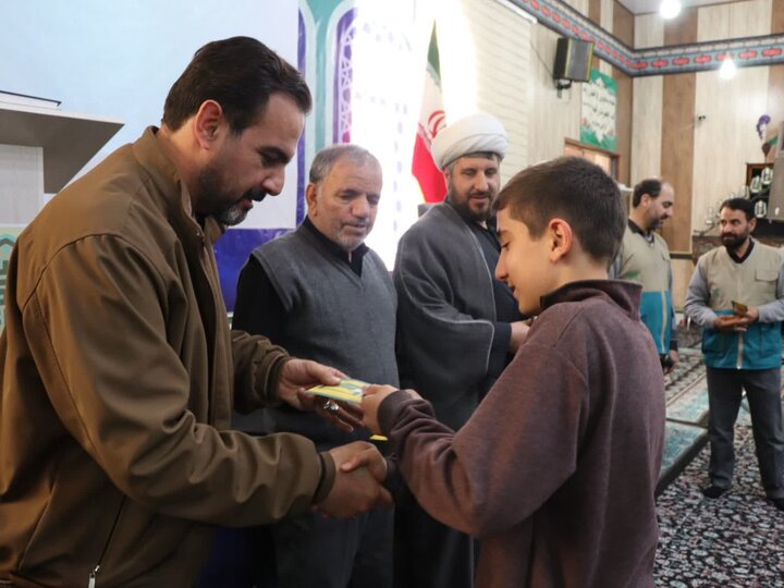 تصاویر/ مراسم جزء خوانی قرآن کریم در تکاب