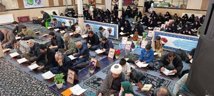 تصاویر/ مراسم جزء خوانی قرآن کریم در تکاب