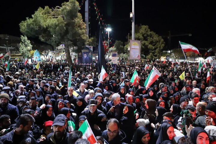 تصاویر/برگزاری مراسم شبی با شهدا در اراک