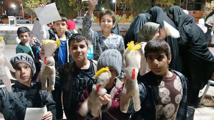 تصاویر/ تجدید پیمانذساکنین شهرک خاتم الانبیاء کاشان با رهبر شهید و شهدای انقلاب