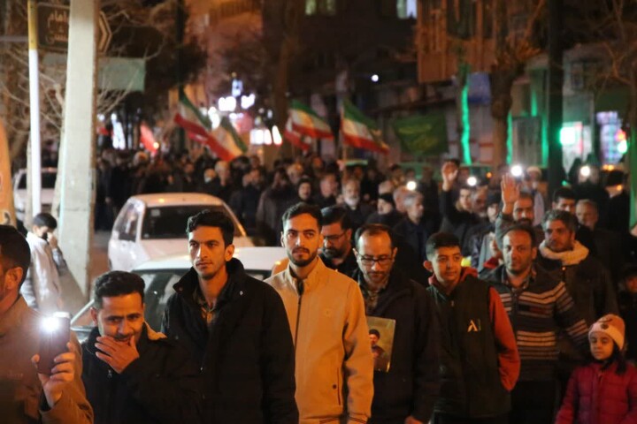 تصاویر /  مردم اسدآباد پای کار انقلاب