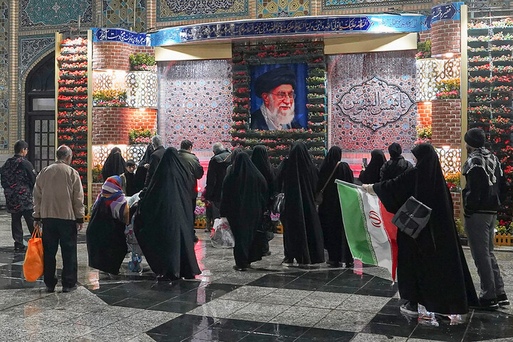 تصاویر/ فضا آرایی حرم مطهر رضوی در آستانه سال نو