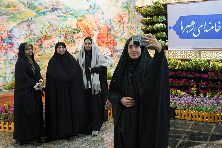 تصاویر/ فضا آرایی حرم مطهر رضوی در آستانه سال نو
