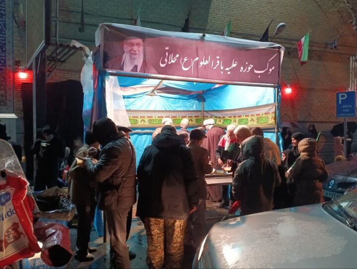 تصاویر / برقراری ایستگاه صلواتی(فرهنگی،تبلیغی و پذیرایی) توسط  مدارس علمیه استان تهران