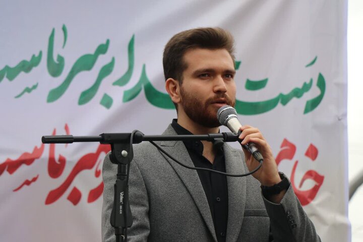 تصاویر/  برگزاری آخرین نماز عبادی سیاسی جمعه قرچک در سال ۱۴۰۴