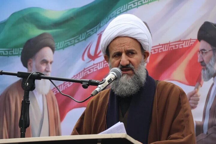 تصاویر/  برگزاری آخرین نماز عبادی سیاسی جمعه قرچک در سال ۱۴۰۴