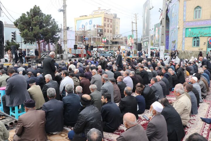 تصاویر/  برگزاری آخرین نماز عبادی سیاسی جمعه قرچک در سال ۱۴۰۴