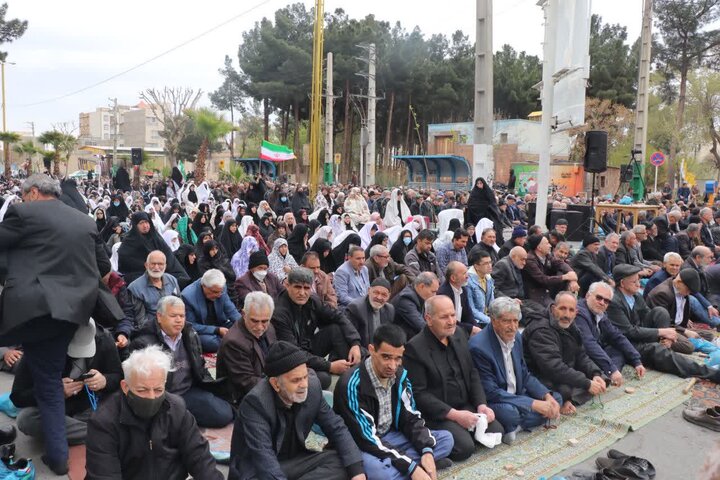 تصاویر/  برگزاری آخرین نماز عبادی سیاسی جمعه قرچک در سال ۱۴۰۴