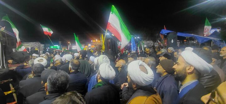 اجتماع مردم آمل، در حمایت از نیروهای مسلح، و بزرگداشت شهید دکتر علی لاریجانی و همه شهدای جنگ رمضان در میدان هفده شهریور