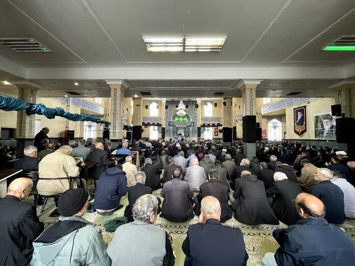 تصاویر/ قامه آخرین نماز جمعه سال با حضور امت انقلابی ملارد