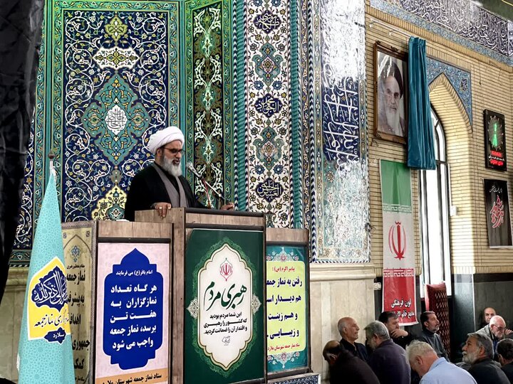تصاویر/ قامه آخرین نماز جمعه سال با حضور امت انقلابی ملارد
