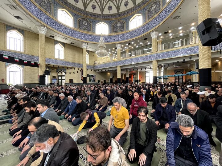 تصاویر/ قامه آخرین نماز جمعه سال با حضور امت انقلابی ملارد