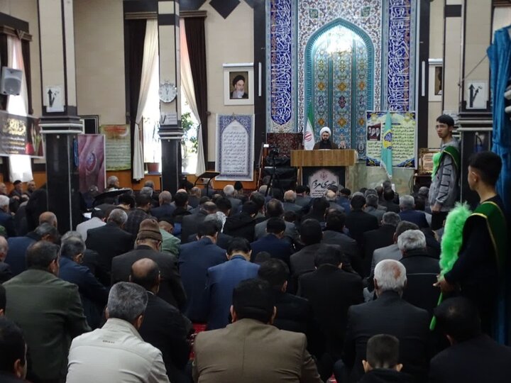 تصاویر/ اقامه نماز جمعه شهرتان چهاربرج