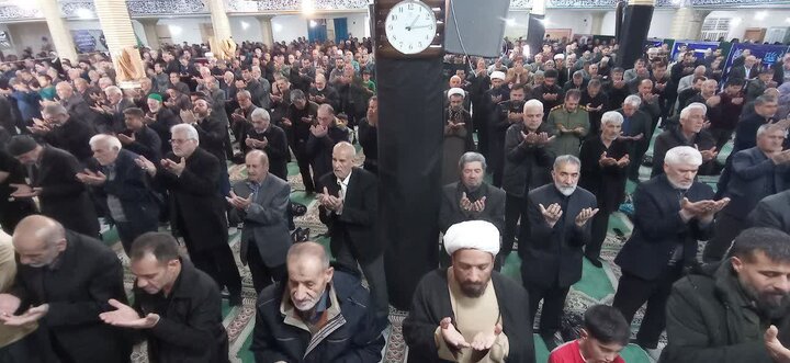 تصاویر/اقامه نماز دشمن شکن جمعه در الیگودرز
