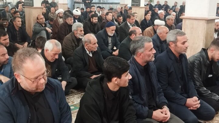 تصاویر/ اقامه نماز جمعه شهرستان باروق