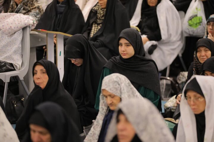 تصاویر/  آخرین نماز جمعه سال در ساوجبلاغ