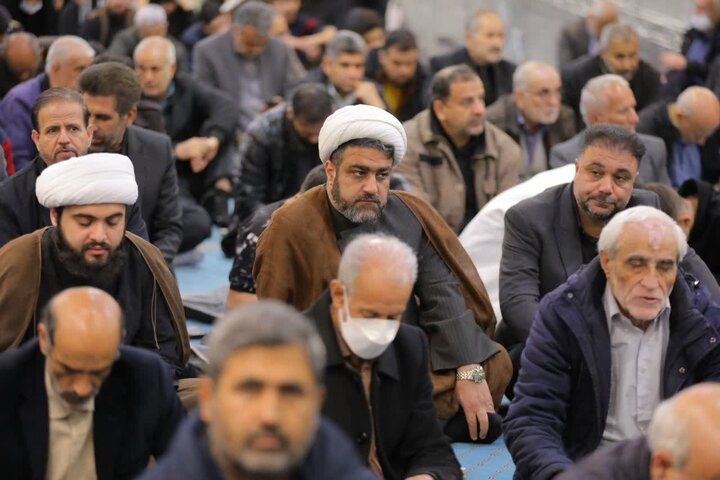 تصاویر/  آخرین نماز جمعه سال در ساوجبلاغ