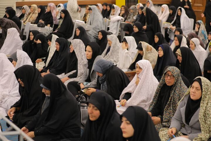 تصاویر/  آخرین نماز جمعه سال در ساوجبلاغ