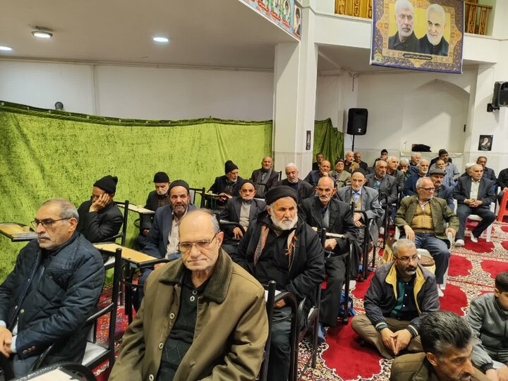 تصاویر/آخرین نماز عبادی سیاسی جمعه سال ۱۴۰۴ قمصر