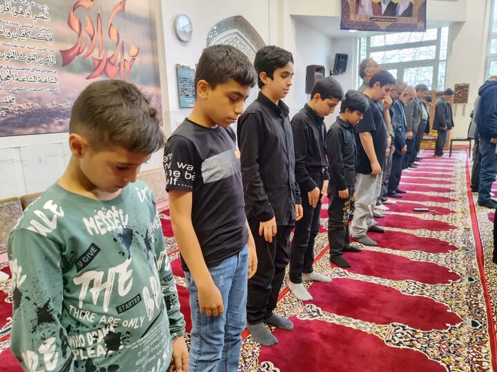 تصاویر/آخرین نماز عبادی سیاسی جمعه سال ۱۴۰۴ قمصر