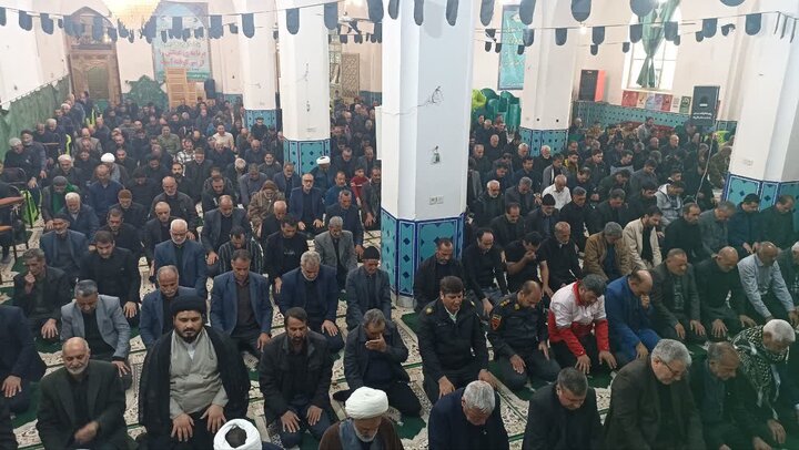 تصاویر/نماز عبادی سیاسی جمعه بخش کویرات