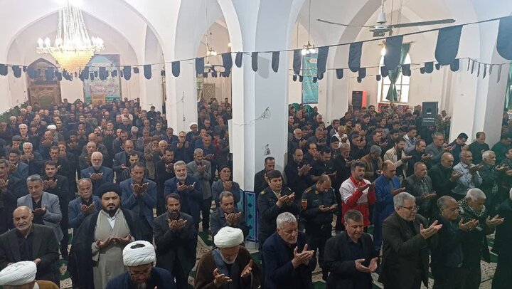 تصاویر/نماز عبادی سیاسی جمعه بخش کویرات