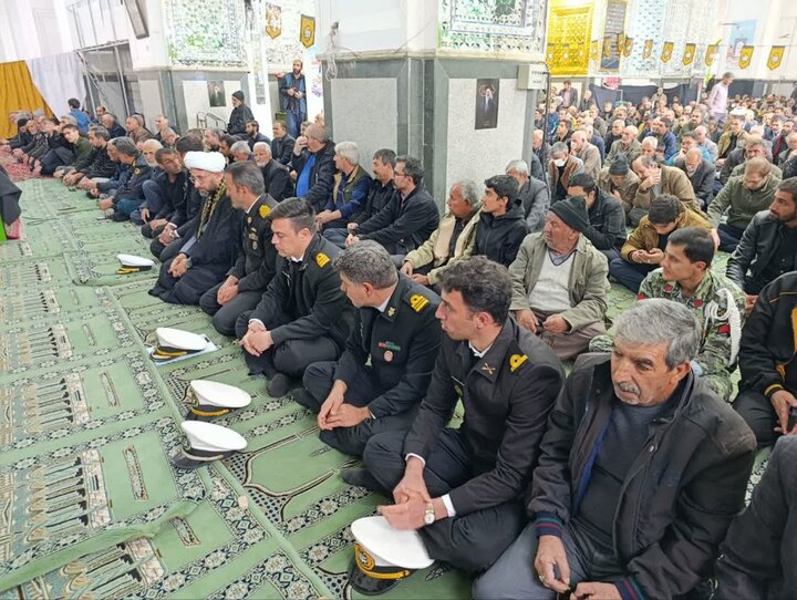 تصاویر/ اقامه نماز جمعه در شهر بردسیر