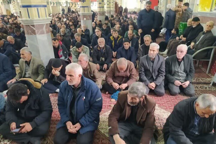 تصاویر / اقامه آخرین نماز جمعه سال 1404 در مصلی های سراسر استان همدان