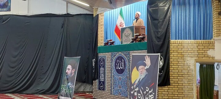 تصاویر / اقامه آخرین نماز جمعه سال 1404 در مصلی های سراسر استان همدان