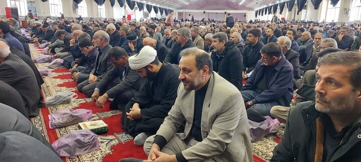تصاویر / اقامه آخرین نماز جمعه سال 1404 در مصلی های سراسر استان همدان