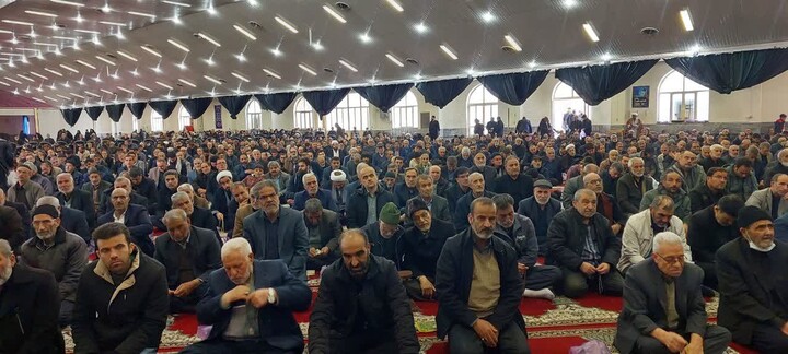تصاویر / اقامه آخرین نماز جمعه سال 1404 در مصلی های سراسر استان همدان