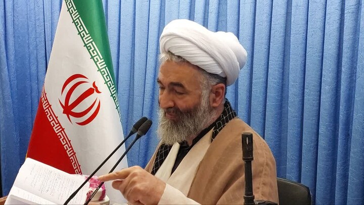 تصاویر / اقامه آخرین نماز جمعه سال 1404 در مصلی های سراسر استان همدان