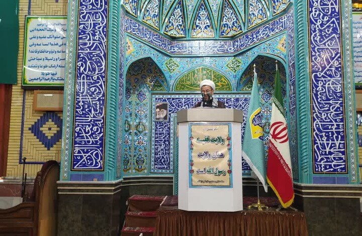 تصاویر / اقامه آخرین نماز جمعه سال 1404 در مصلی های سراسر استان همدان