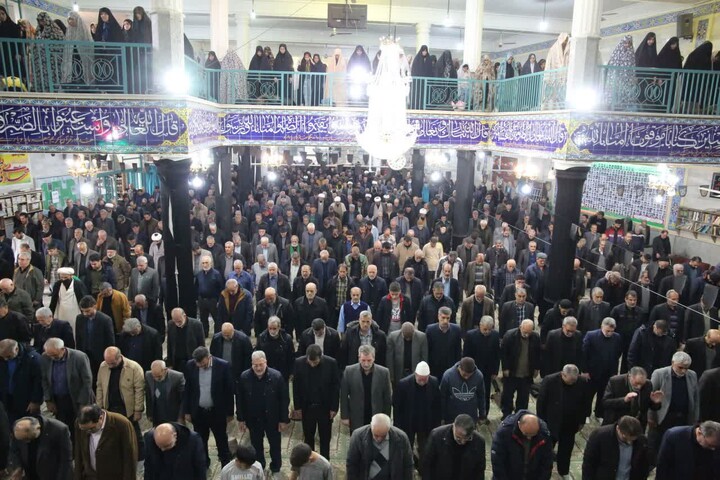 تصاویر / اقامه آخرین نماز جمعه سال 1404 در مصلی های سراسر استان همدان