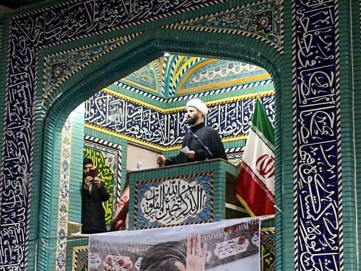 تصاویر / اقامه آخرین نماز جمعه سال 1404 در مصلی های سراسر استان همدان