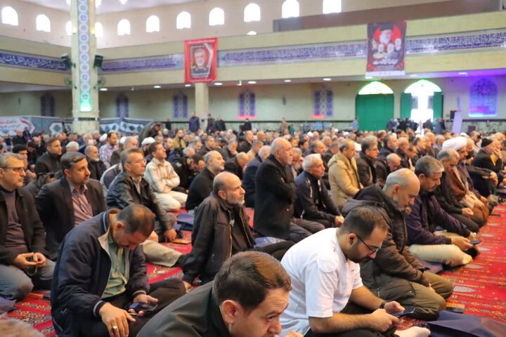 تصاویر/  آخرین نماز جمعه شهرستان اسلامشهر در سال 1404