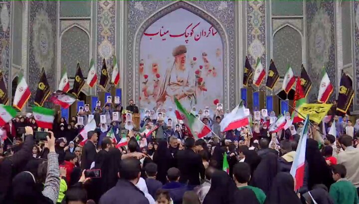 تصاویر/ ویژه برنامه تحویل سال نو در حرم مطهر رضوی