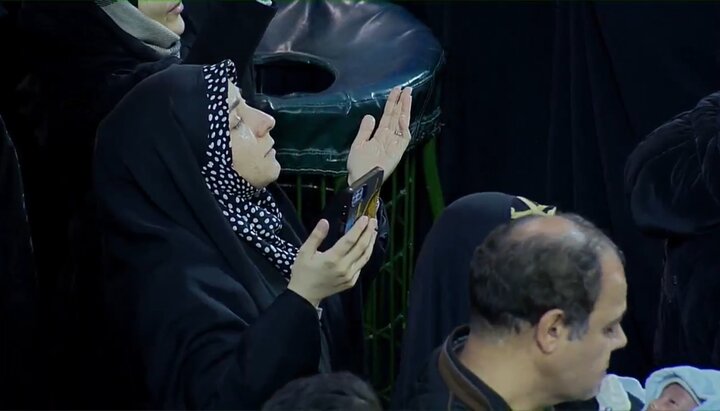 تصاویز/ ویژه برنامه تحویل سال نو در حرم مطهررضوی