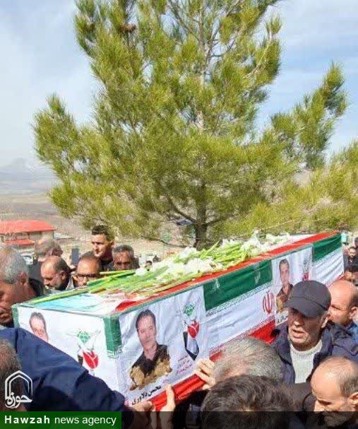 تصاویر /  مراسم تشییع پیکر پاک شهید محسن دلاوری در روستای آرتیمان تویسرکان
