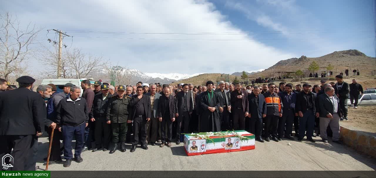 پیکر پاک شهید محسن دلاوری در روستای آرتیمان تویسرکان تشییع شد+تصاویر