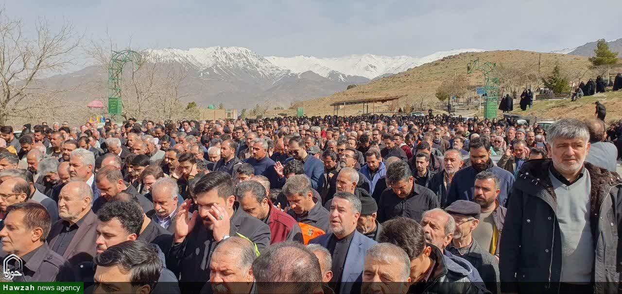 تصاویر /  مراسم تشییع پیکر پاک شهید محسن دلاوری در روستای آرتیمان تویسرکان