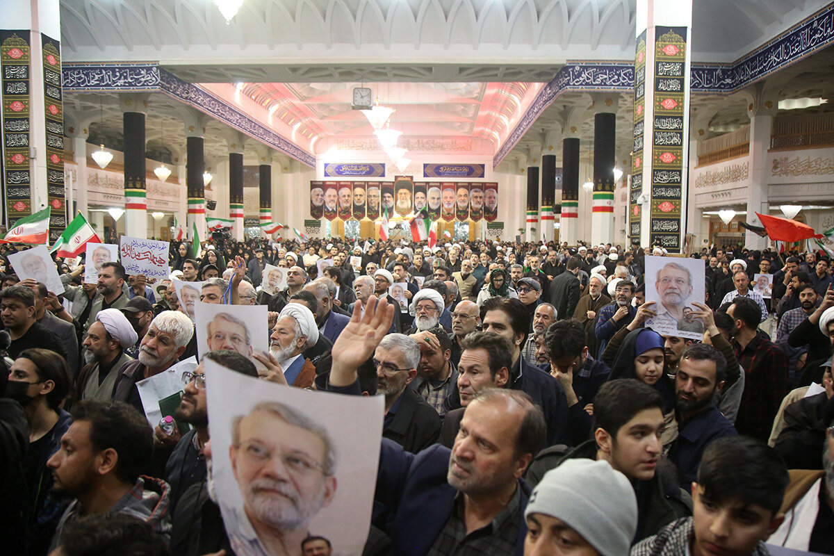 بزرگداشت شهید لاریجانی و وداع با پیکر مطهر شهید کیارش در حرم بانوی کرامت