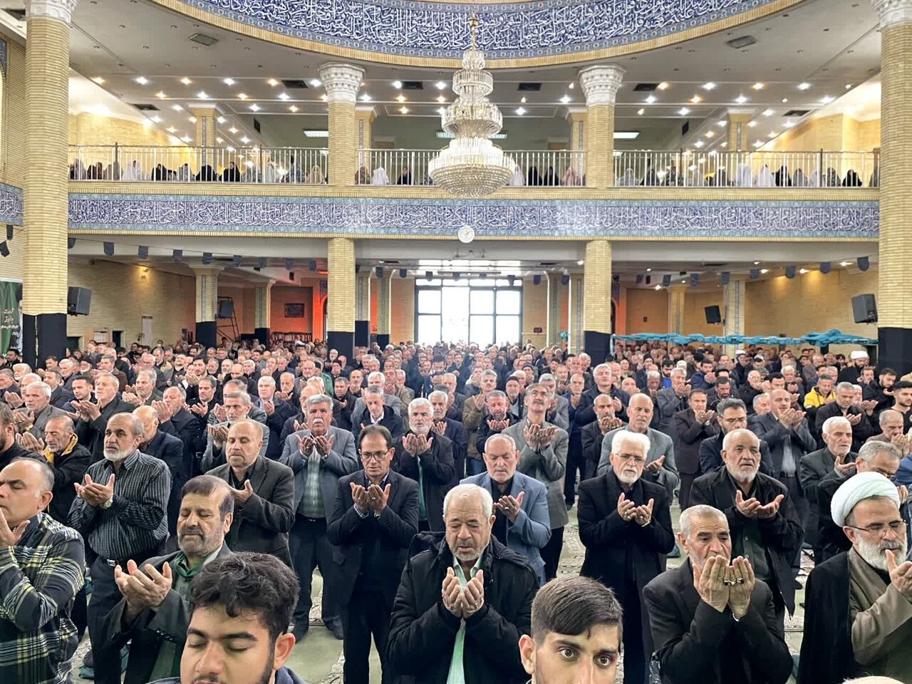 تصاویر/ اقامه آخرین نماز جمعه سال ۱۴۰۴ در ملارد