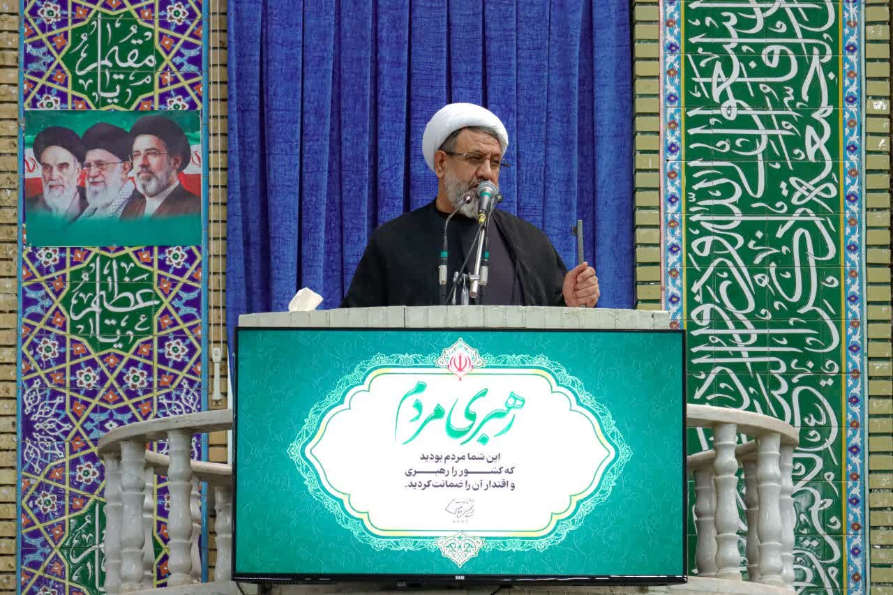 مردم ایران در طول تاریخ همواره در هر شرایطی از کشور خود دفاع کرده‌اند